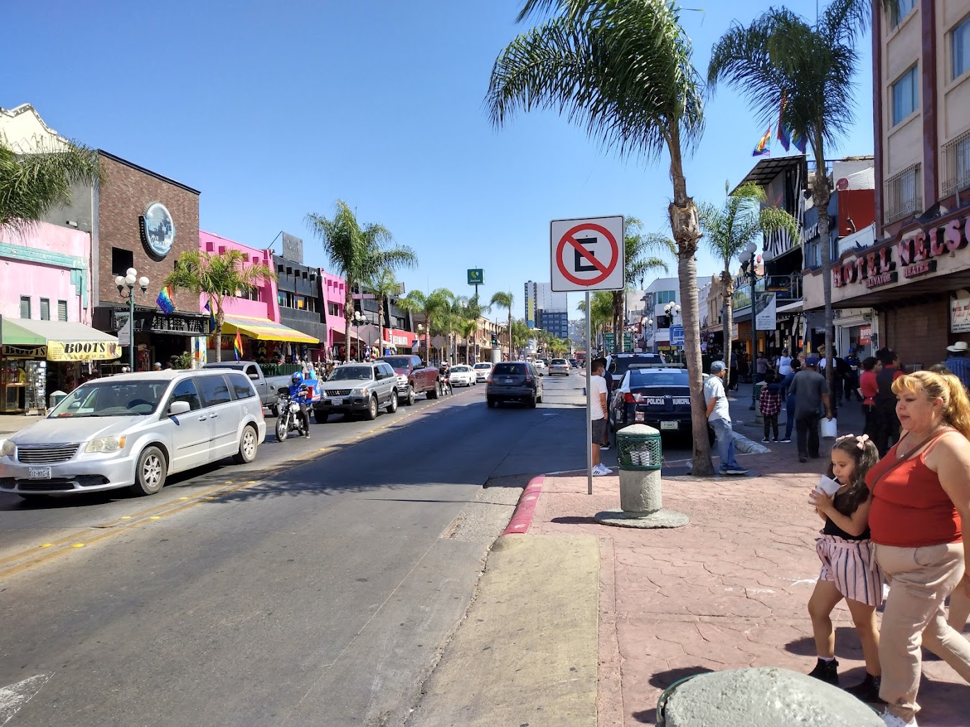 Avenida Revolución y el Arco, Tijuana